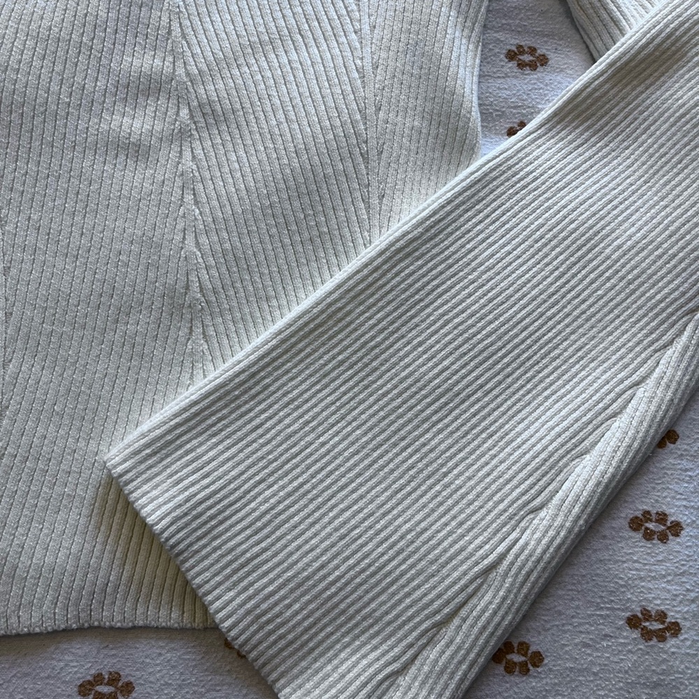 Hollister Cream Ribbed Crew Neck Sweater